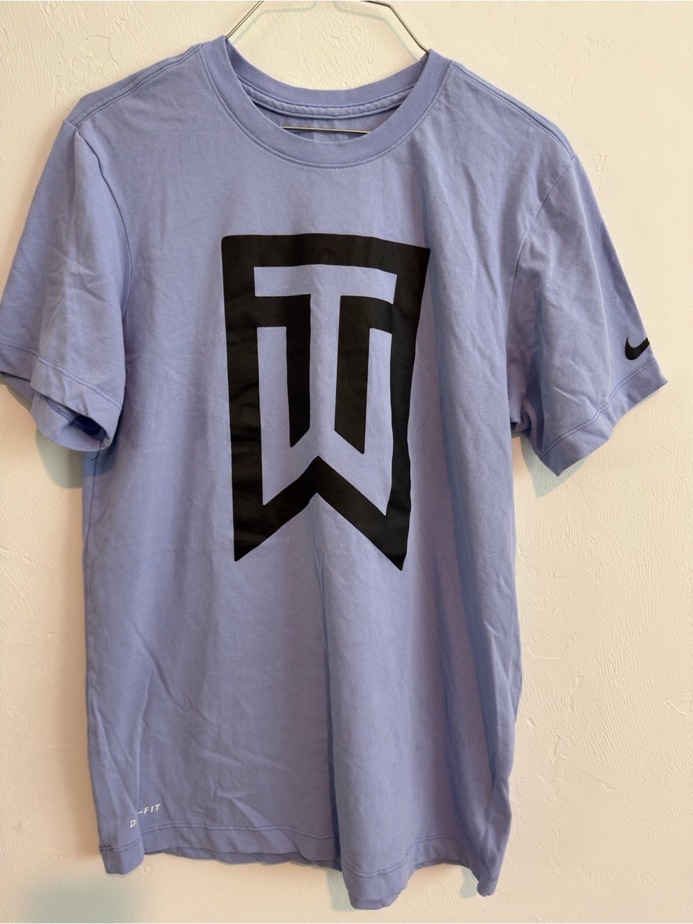 Nike Tiger Woods Dri-Fit Athletic T-Shirt
Sz S Lavender purple